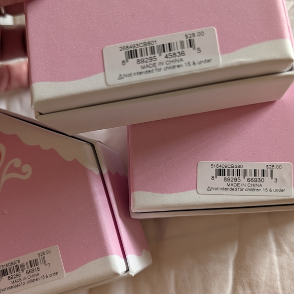 Betsey Johnson Xmas Jewelry Lot: 7 Box, 10pc Earrings & Brooches 🎁ON SALE 🎁 - Picture 15 of 17